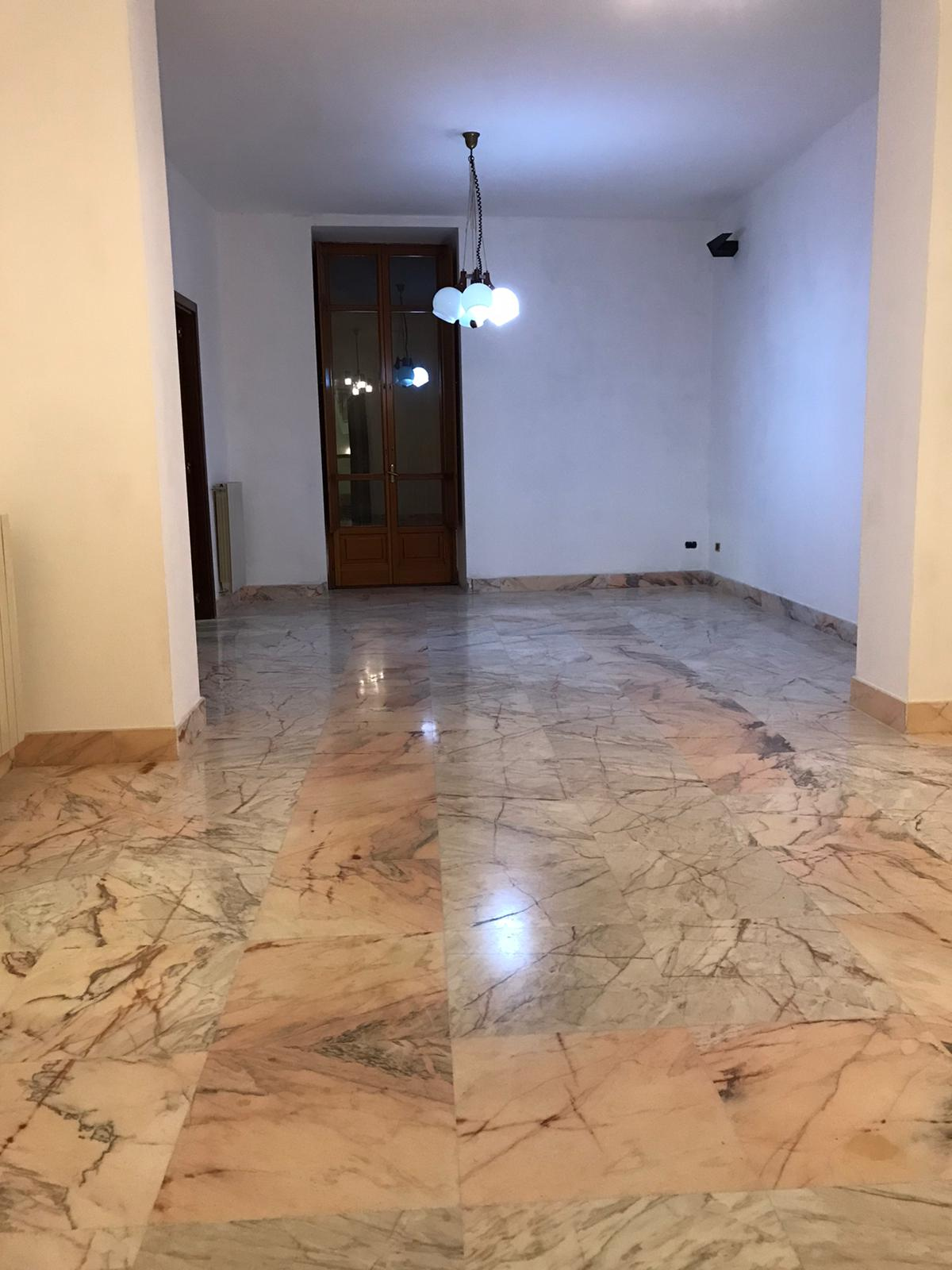 Stabile intero - Palazzo BENEVENTO affitto  CENTRO STORICO  Iadanza servizi immobiliari RE