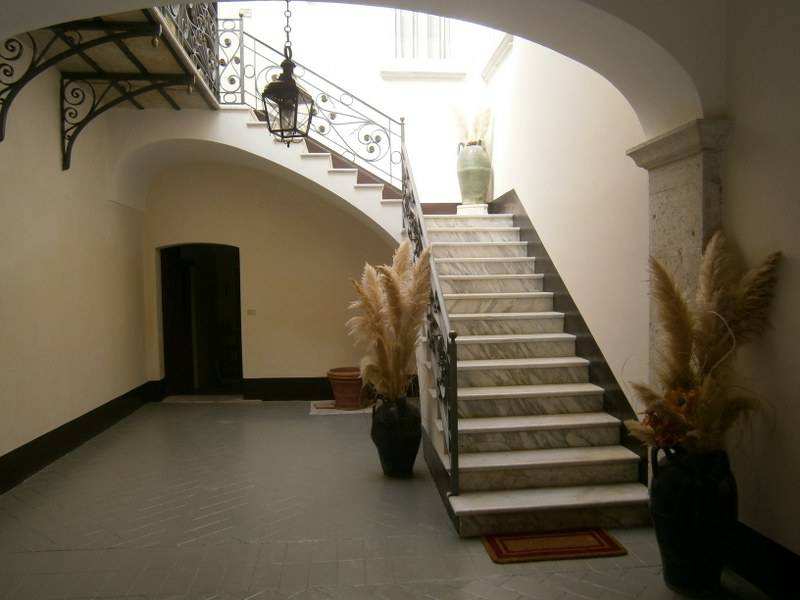 Stabile intero - Palazzo FRAGNETO L