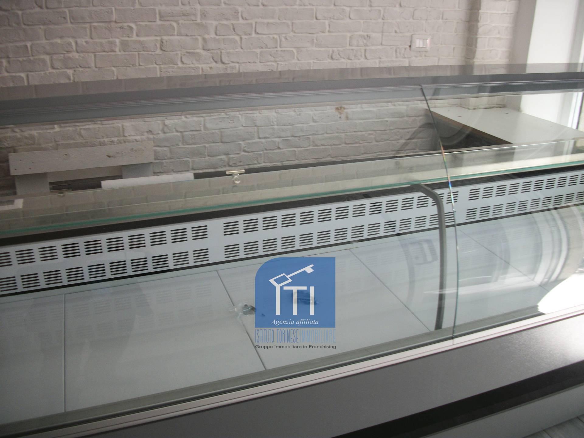 Negozio - Loc.Com. ROMA affitto  Ardeatino/Colombo/Garbatella  ITI ROMA Ostiense