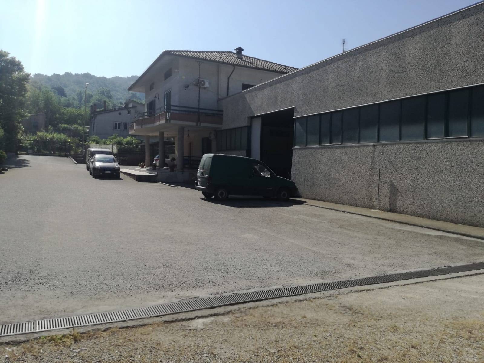 Capannone Commerciale BENEVENTO vendita  CONTRADE  Iadanza servizi immobiliari RE