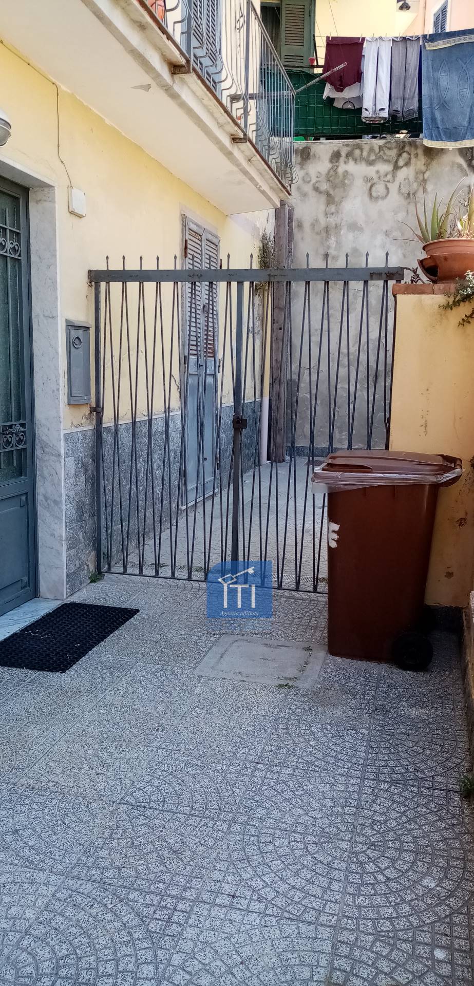 Negozio - Loc.Com. POZZUOLI vendita  POZZUOLI ALTA  ITI NAPOLI CENTRO
