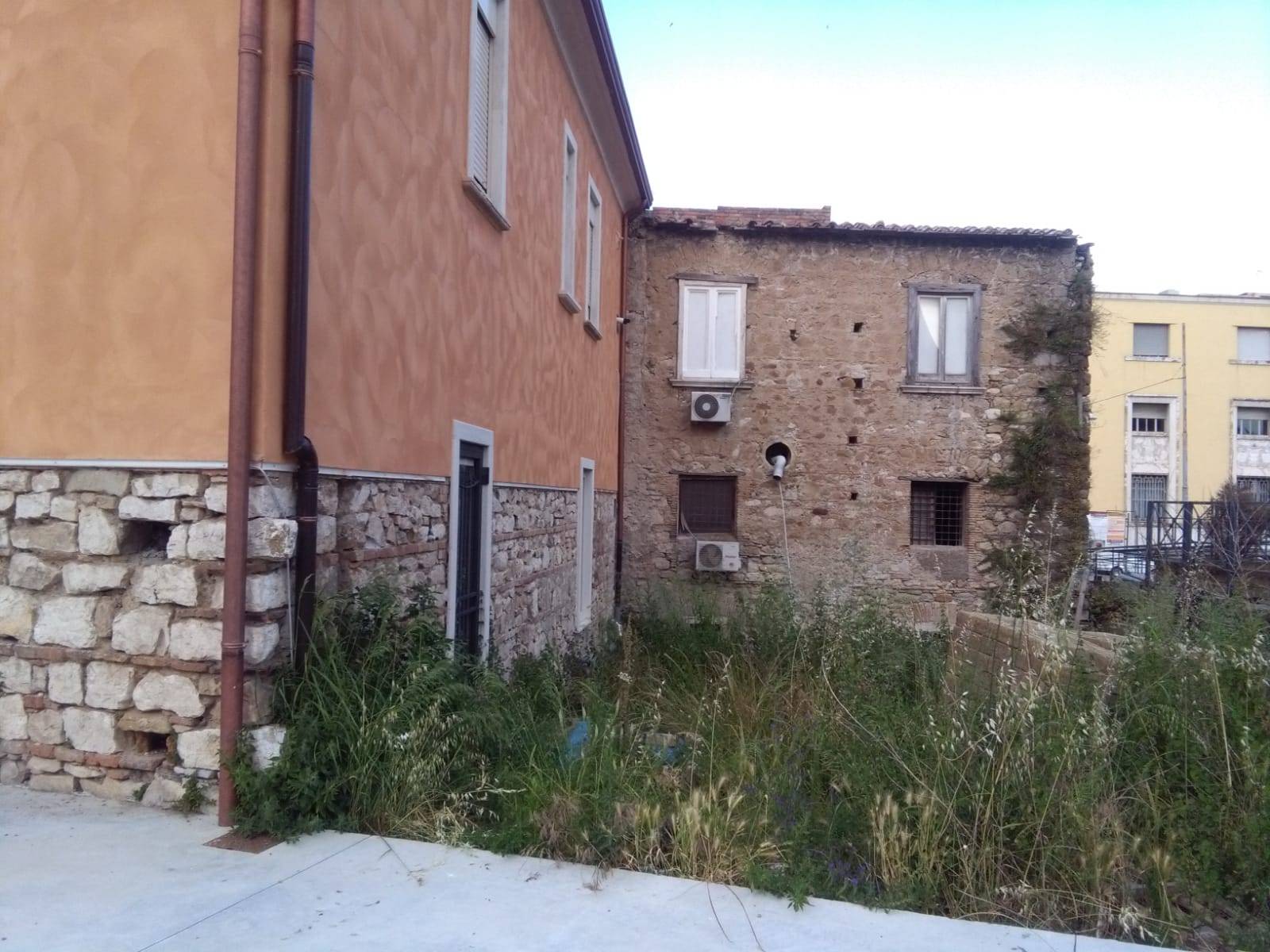 Negozio - Loc.Com. BENEVENTO affitto  Centro  Iadanza servizi immobiliari RE