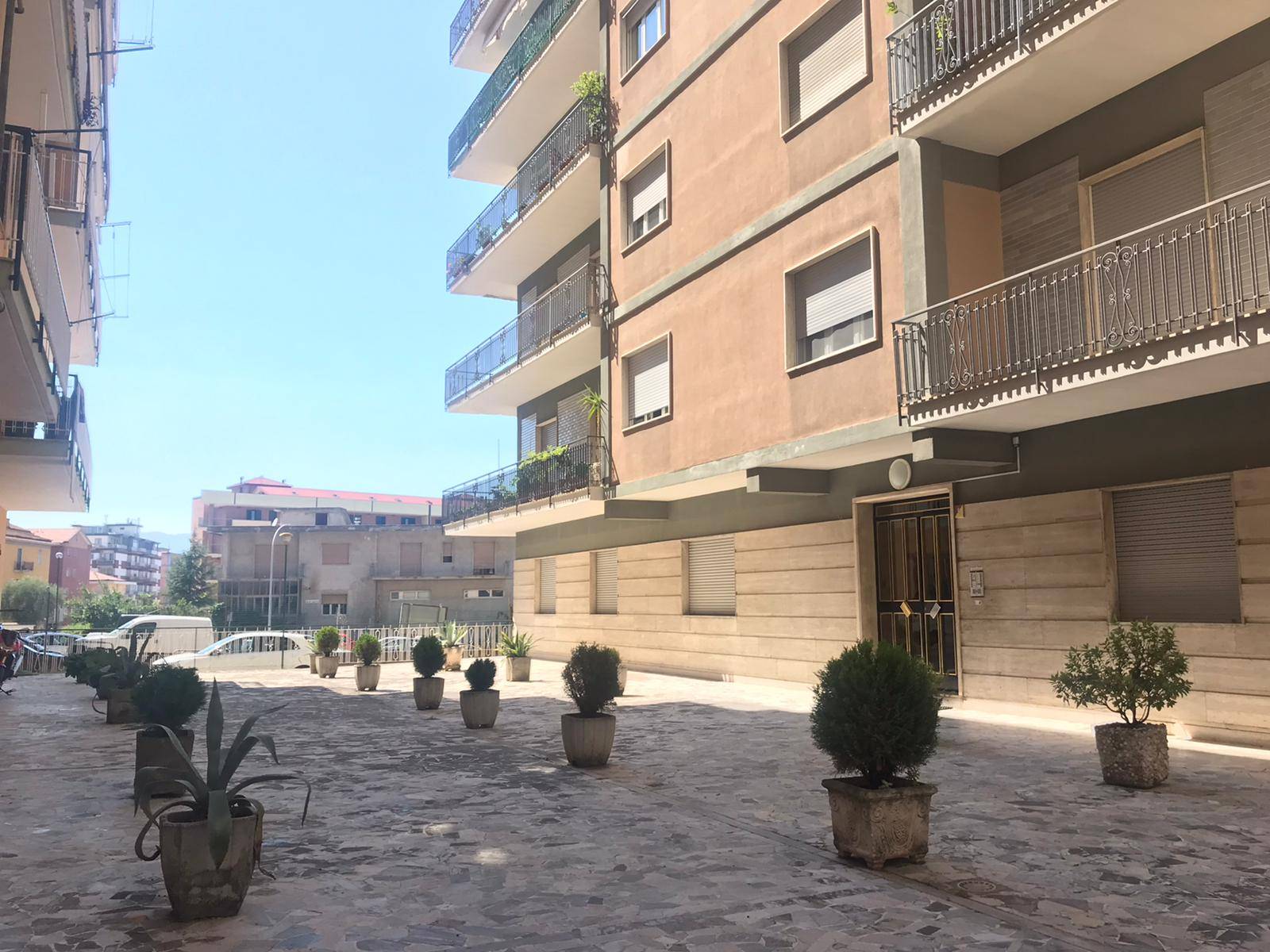 Appartamento BENEVENTO vendita  Mellusi/Atlantici  Iadanza servizi immobiliari RE