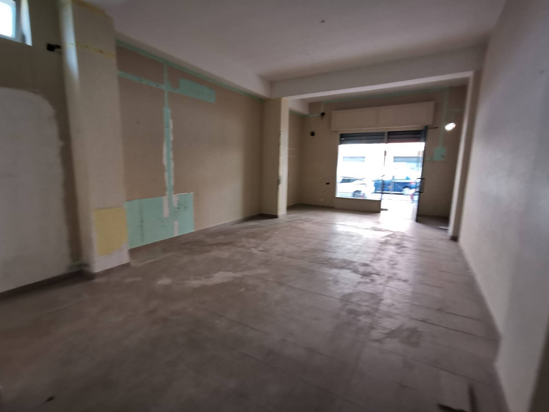 Negozio - Loc.Com. BENEVENTO affitto  Mellusi/Atlantici  Iadanza servizi immobiliari RE