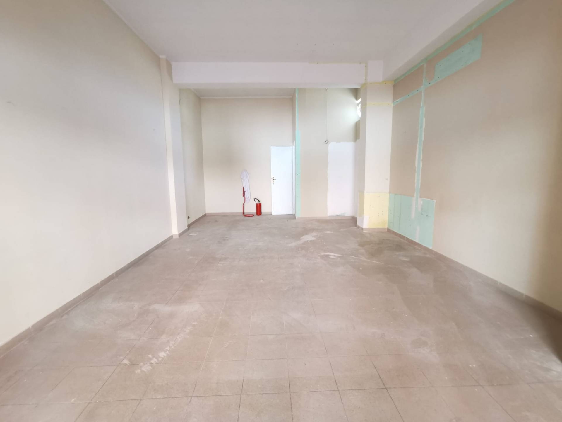 Negozio - Loc.Com. BENEVENTO affitto  Mellusi/Atlantici  Iadanza servizi immobiliari RE