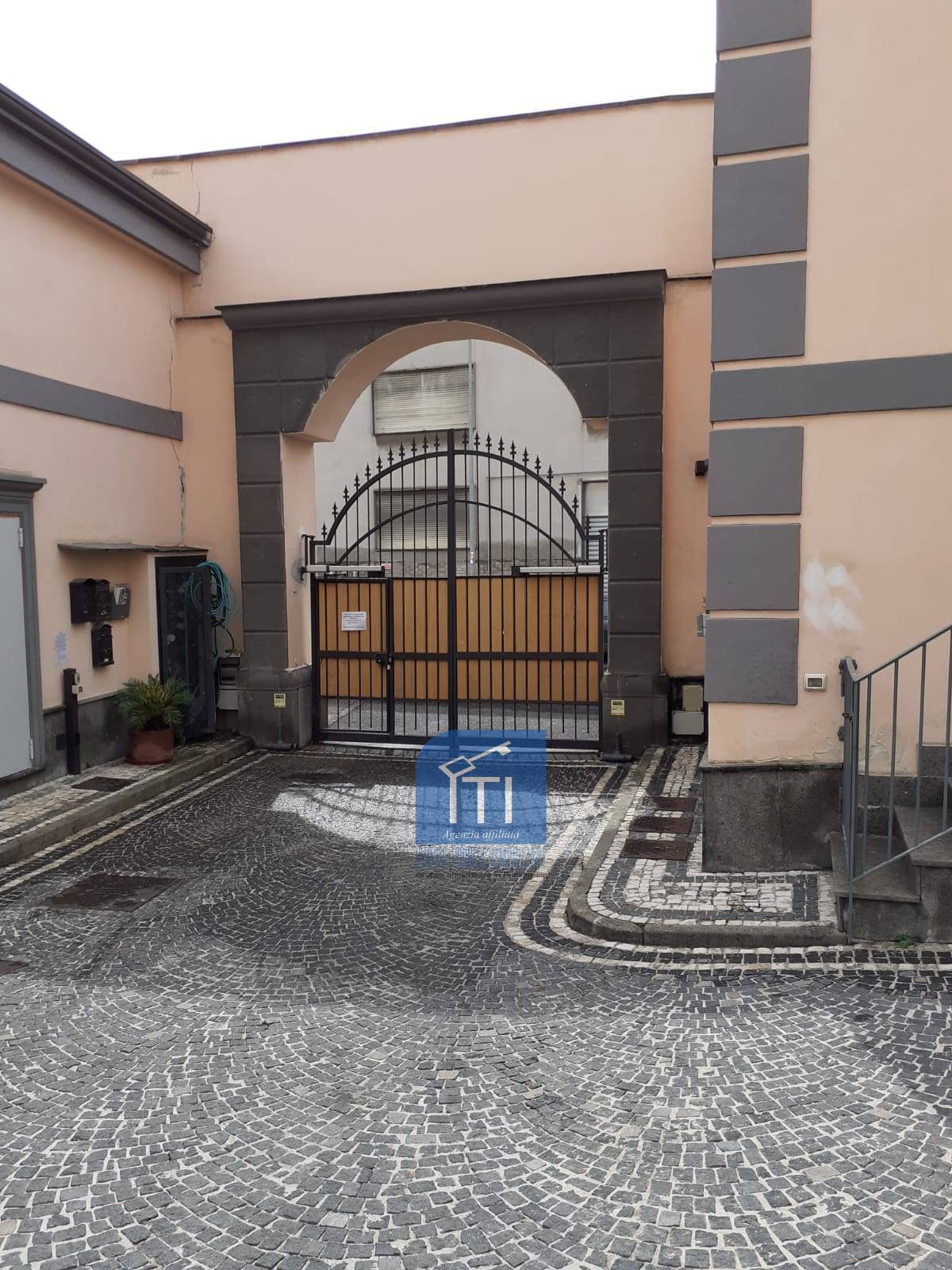 Ufficio - Loc.Com. POZZUOLI affitto    ITI Pozzuoli