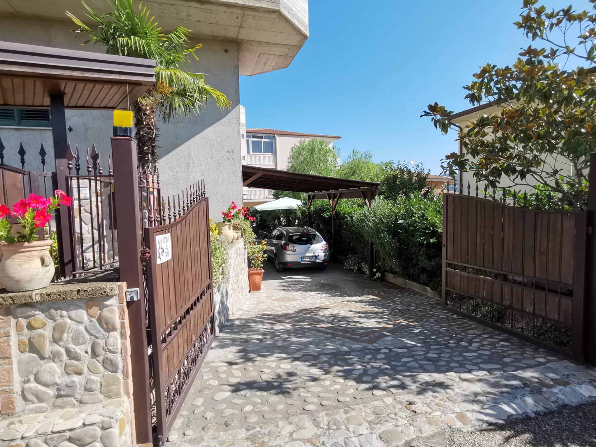 Villa Bifamiliare APICE vendita    Iadanza servizi immobiliari RE