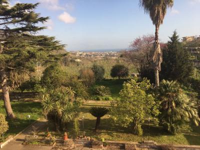 APPARTAMENTO IN VILLINO a Pozzuoli