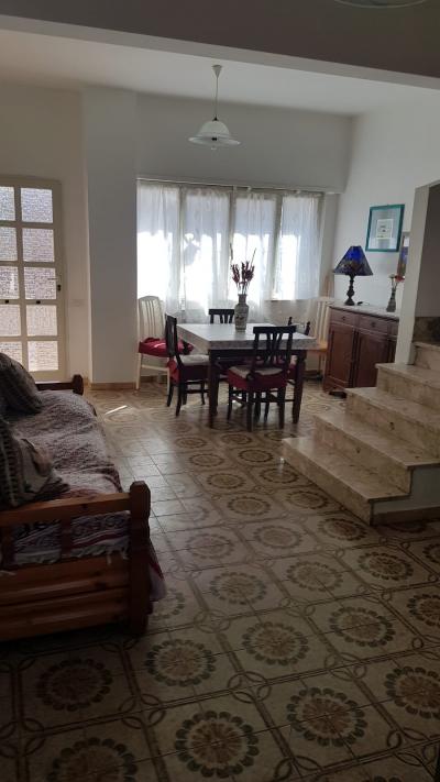 VILLINO A SCHIERA a Pomezia