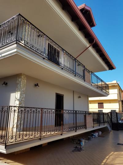 VILLA QUADRIFAMILIARE a Giugliano in Campania