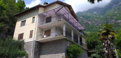 APPARTAMENTO + DI 4 LOCALI a Locana