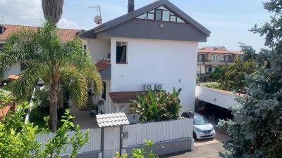 VILLA UNIFAMILIARE a Giugliano in Campania