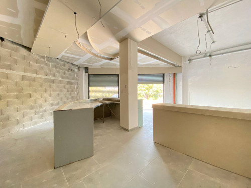 NEGOZIO a Giugliano in Campania