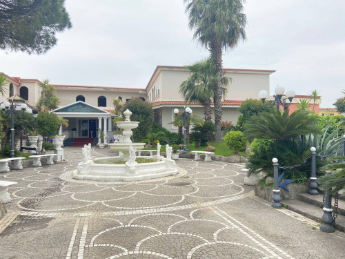 LICENZA/ATTIVITA COMM.LE a Giugliano in Campania