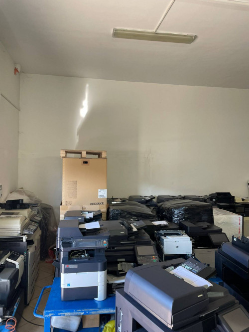 MAGAZZINO/CANTINA a Giugliano in Campania