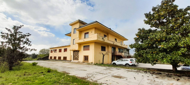 FABBRICATO INDUSTRIALE a Cassino