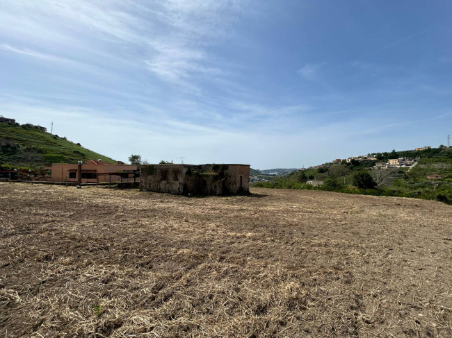 INTERO STABILE a Pozzuoli