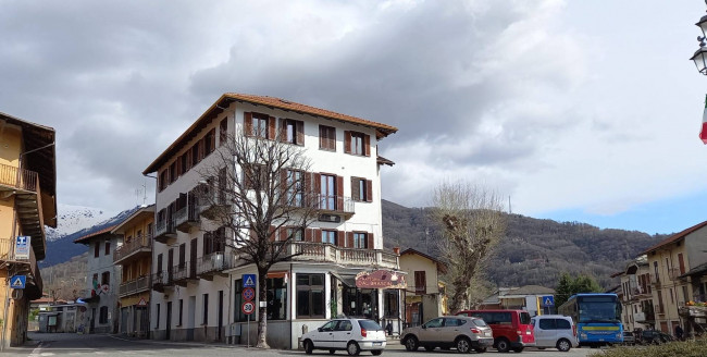 LICENZA/ATTIVITA COMM.LE a Corio