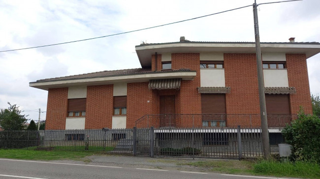 Casa indipendente in vendita a Camburzano (BI)