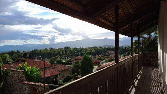 Casa indipendente in vendita a Torre Canavese (TO)