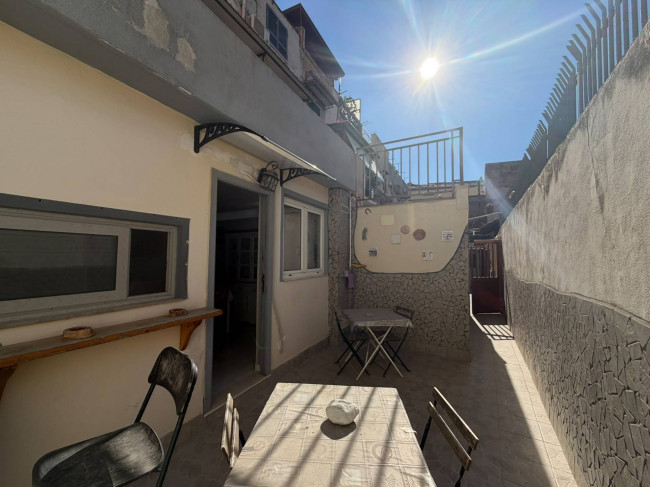 TRILOCALE a Napoli