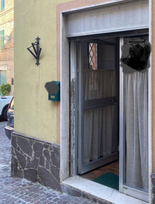 Locale Commerciale in vendita a Monte Urano