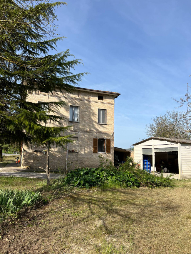 Casa indipendente in vendita a Montefiore Dell'aso (AP)