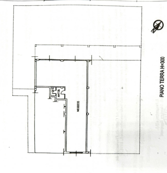 Locale Commerciale in vendita a Porto San Giorgio