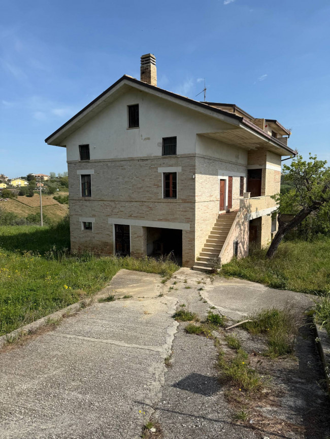 Casa singola in vendita a Fermo