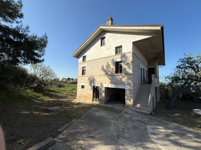 Casa singola in vendita a Fermo