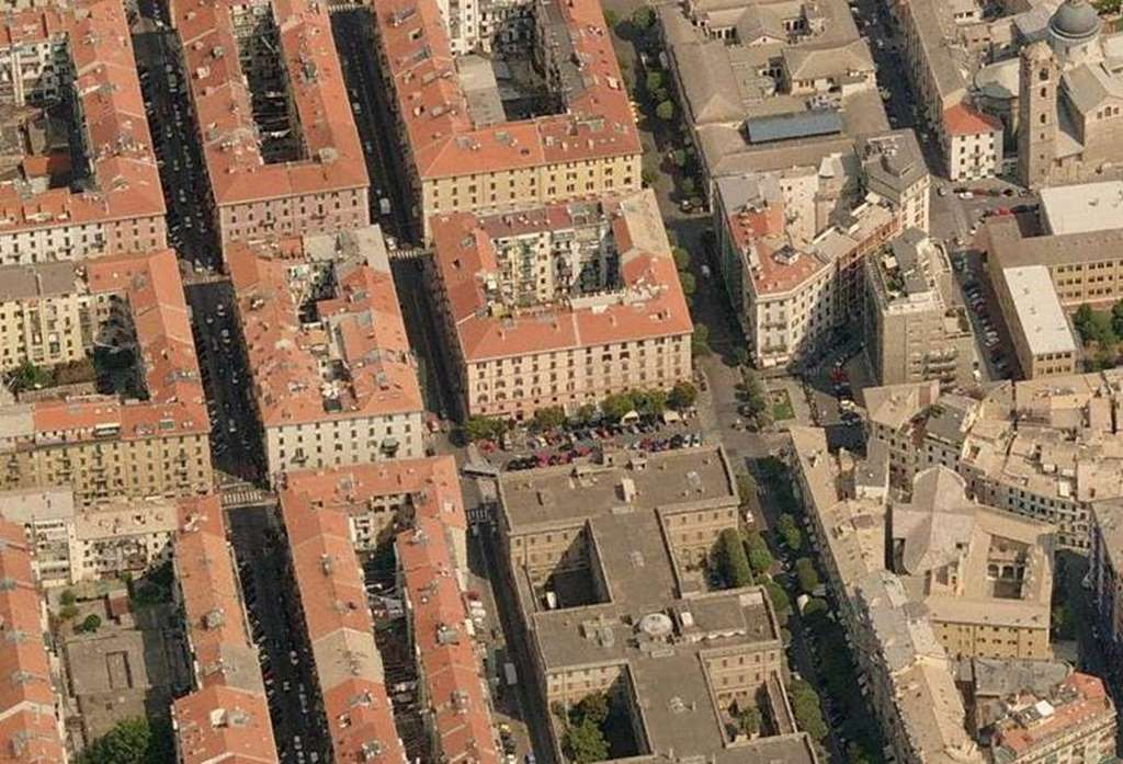 Negozio - Loc.Com. SAVONA affitto  Centro storico  Agenzia Immobiliare Mare Monti di Rovere Massimo