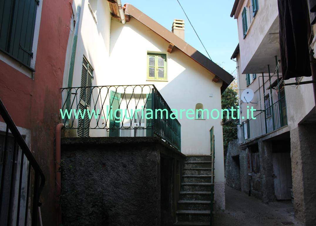  stella vendita quart:  agenzia immobiliare mare monti di rovere massimo