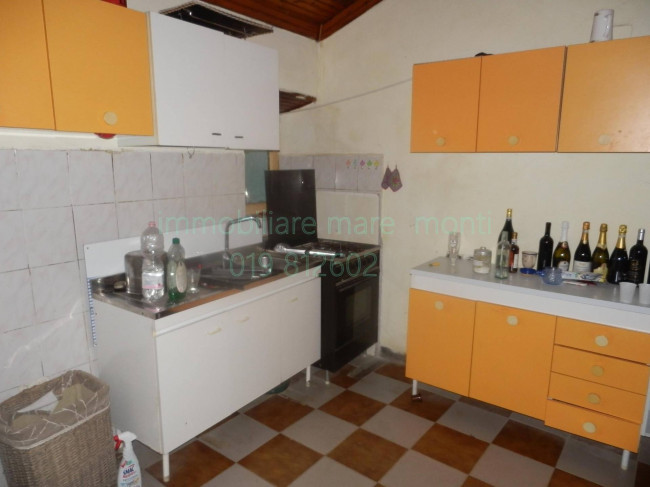 Casa indipendente in vendita a Lavagnola, Savona (SV)