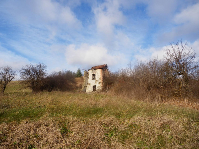 Rustico in Vendita a Mioglia