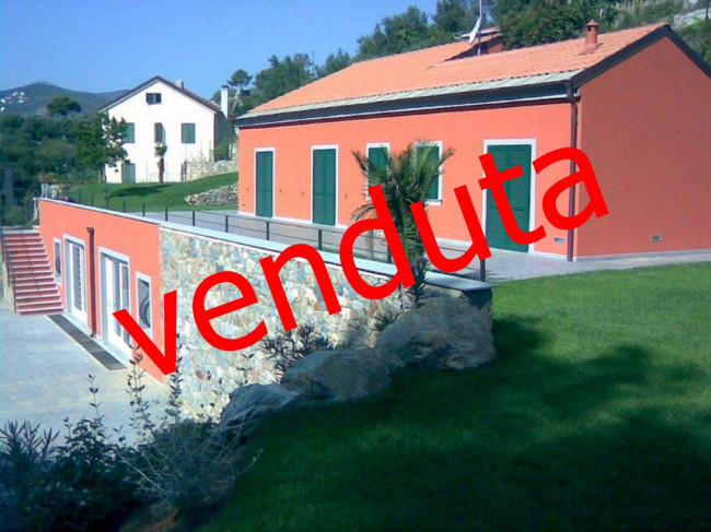 Villa in Vendita a Spotorno