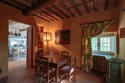 Rustico - Casale in vendita a Camaiore