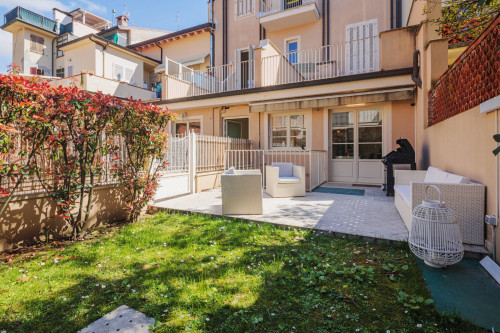 Appartamento in vendita a Viareggio