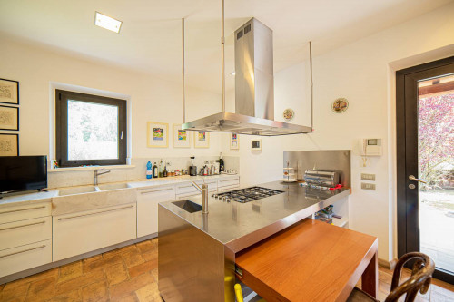 Rustico - Casale in vendita a Camaiore