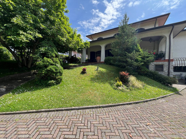 Villa in vendita a Camaiore