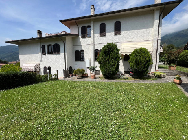 Villa in vendita a Camaiore