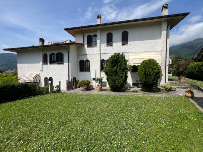 Villa in vendita a Camaiore