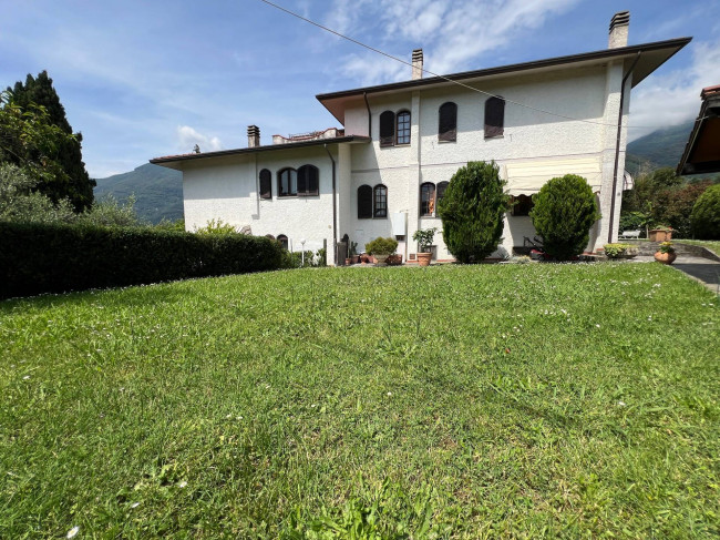 Villa in vendita a Camaiore