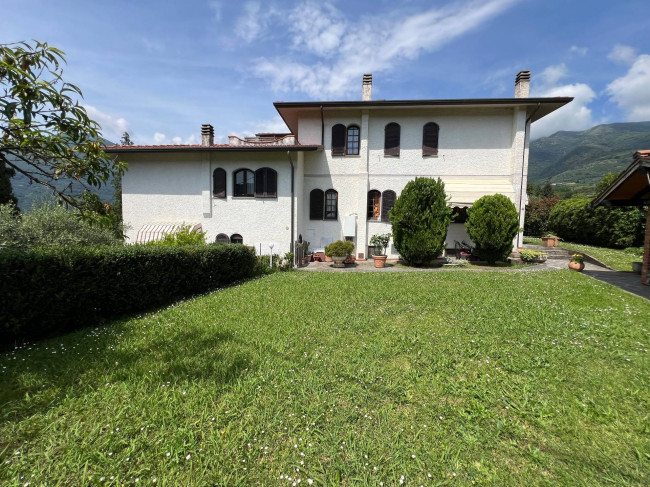 Villa in vendita a Camaiore