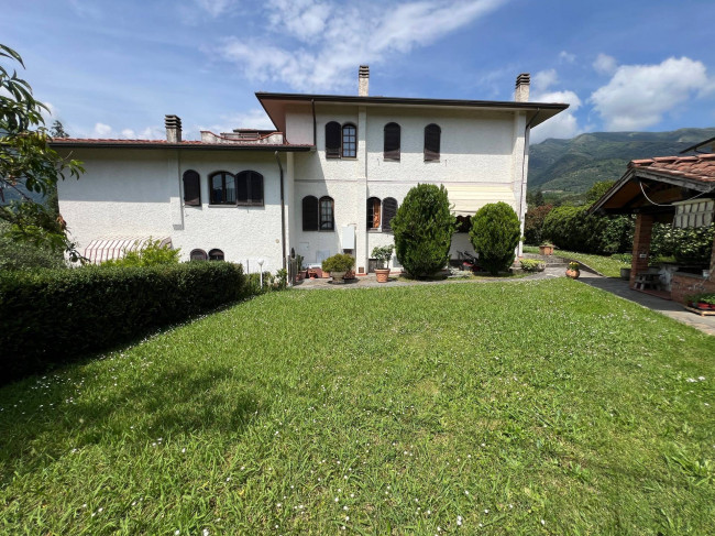 Villa in vendita a Camaiore