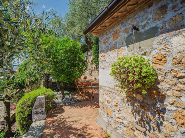 Casa indipendente in vendita a Camaiore (LU)