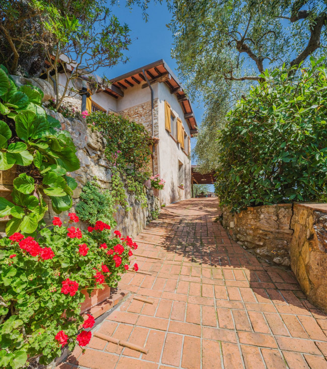 Casa indipendente in vendita a Camaiore (LU)