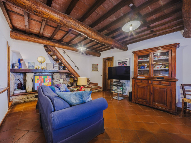 Casa indipendente in vendita a Camaiore (LU)