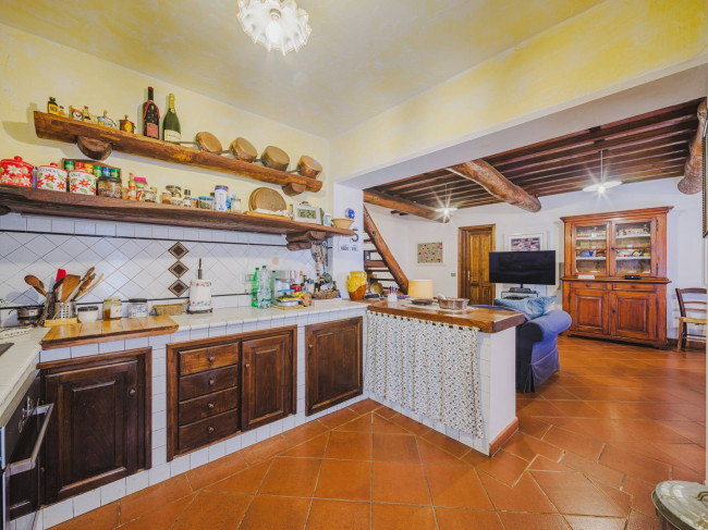 Casa indipendente in vendita a Camaiore (LU)