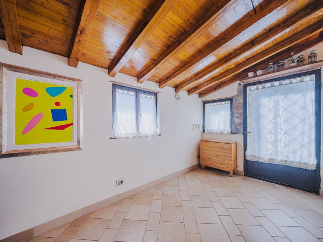 Casa indipendente in vendita a Camaiore (LU)