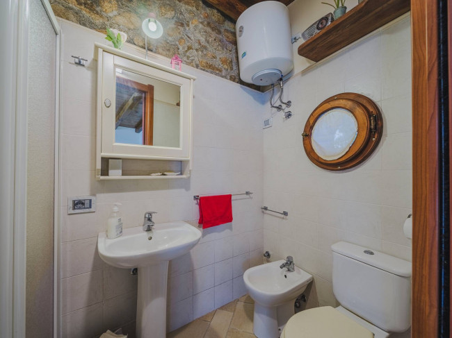 Casa indipendente in vendita a Camaiore (LU)